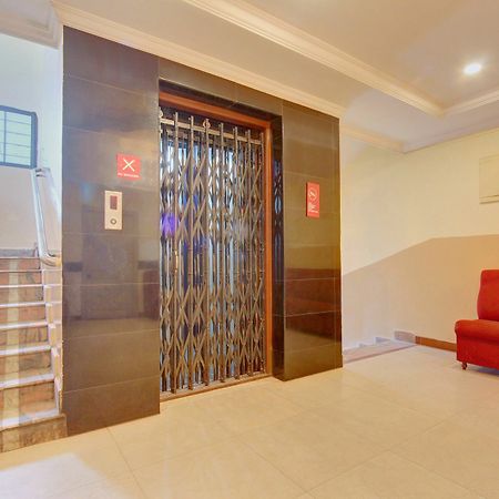 Oyo 10596 Hotel Indu حيدر أباد المظهر الخارجي الصورة