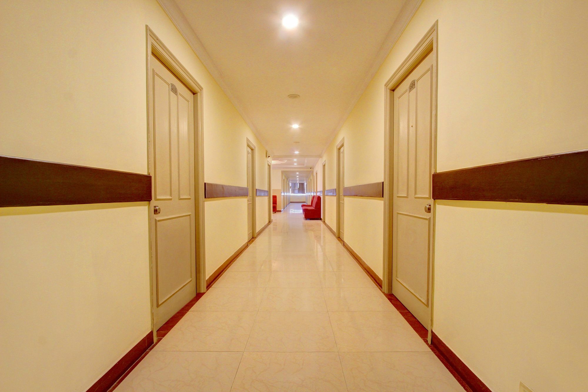 Oyo 10596 Hotel Indu حيدر أباد المظهر الخارجي الصورة